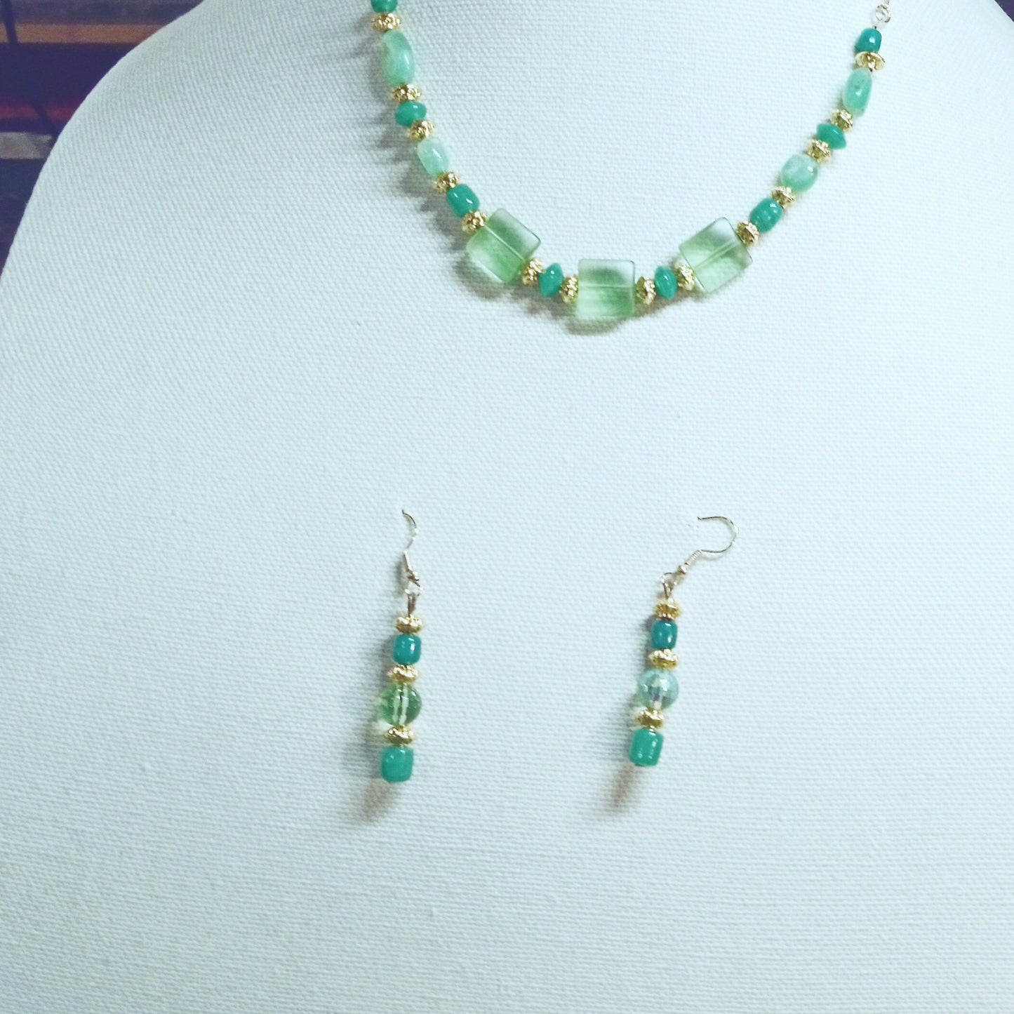 7510 Green Envy Necklace Earrings Set