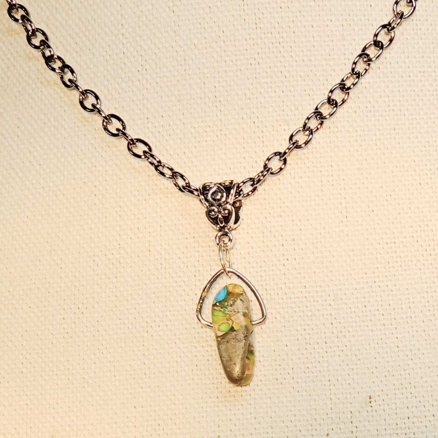 8602 Polymer Mixed Greens Necklace