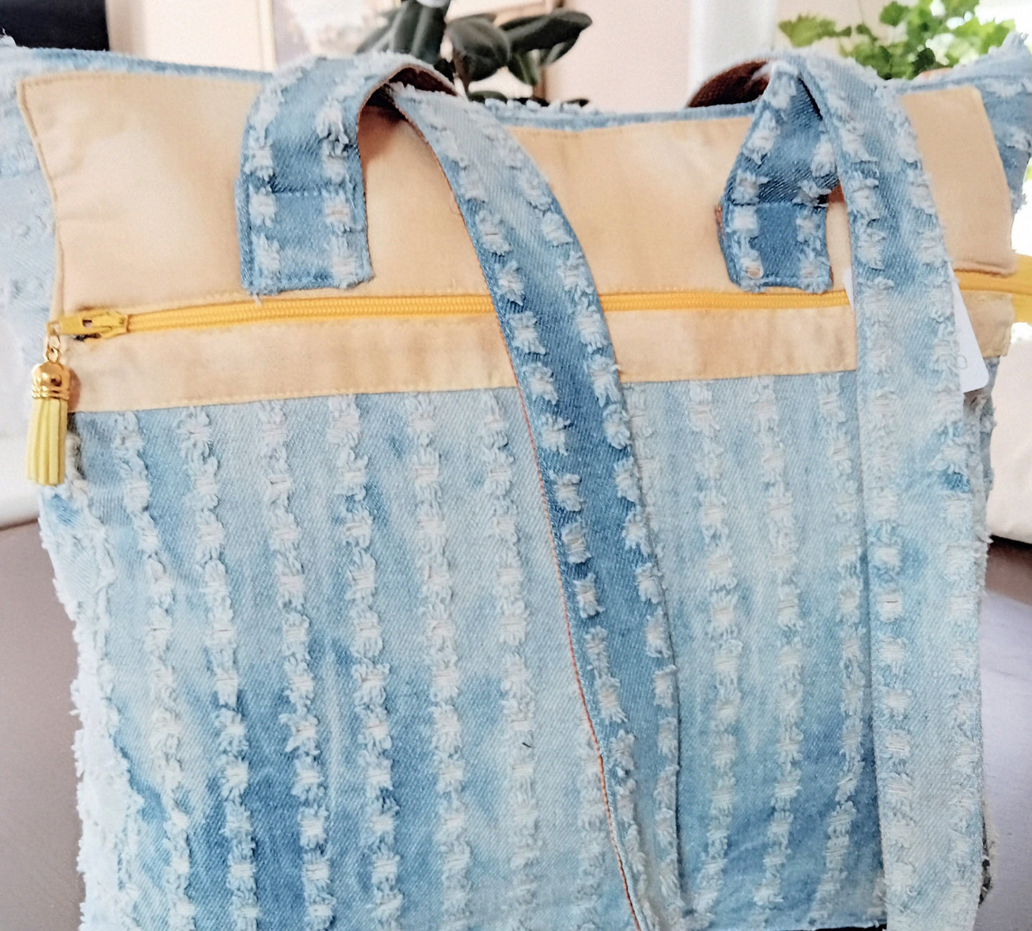 9404 Ripped Jeans Handbag