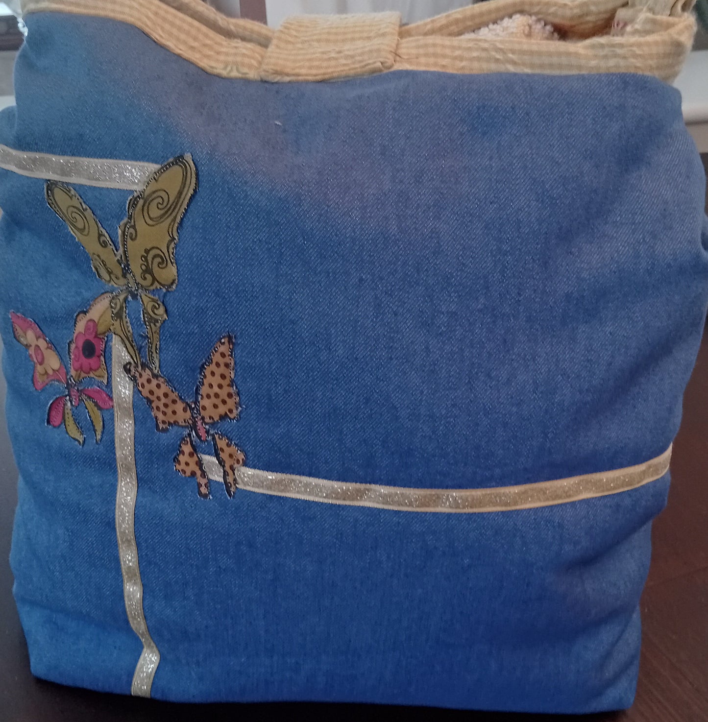 9405 Flowers N Butterflies Handbag