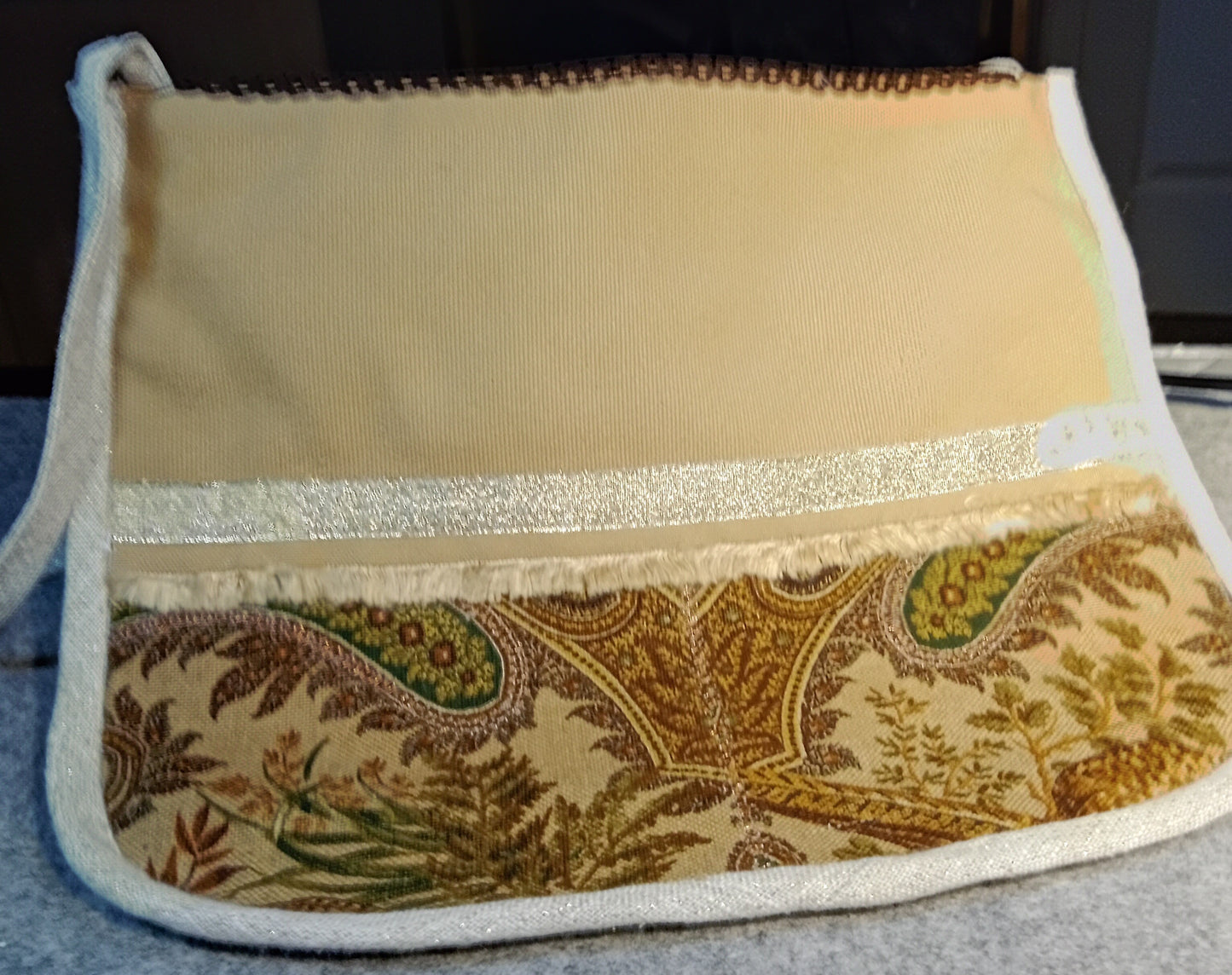 9509 Golden Trim Clutch bag