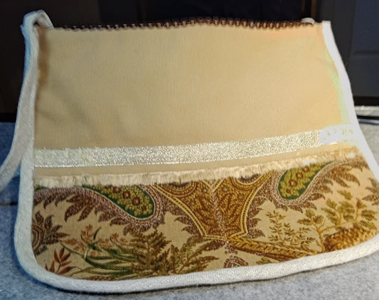 9509 Golden Trim Clutch bag