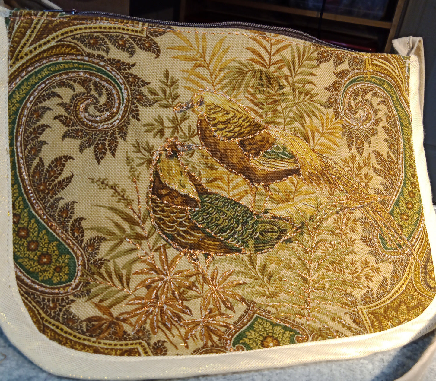 9510  Birdies Discussion Clutch Bag